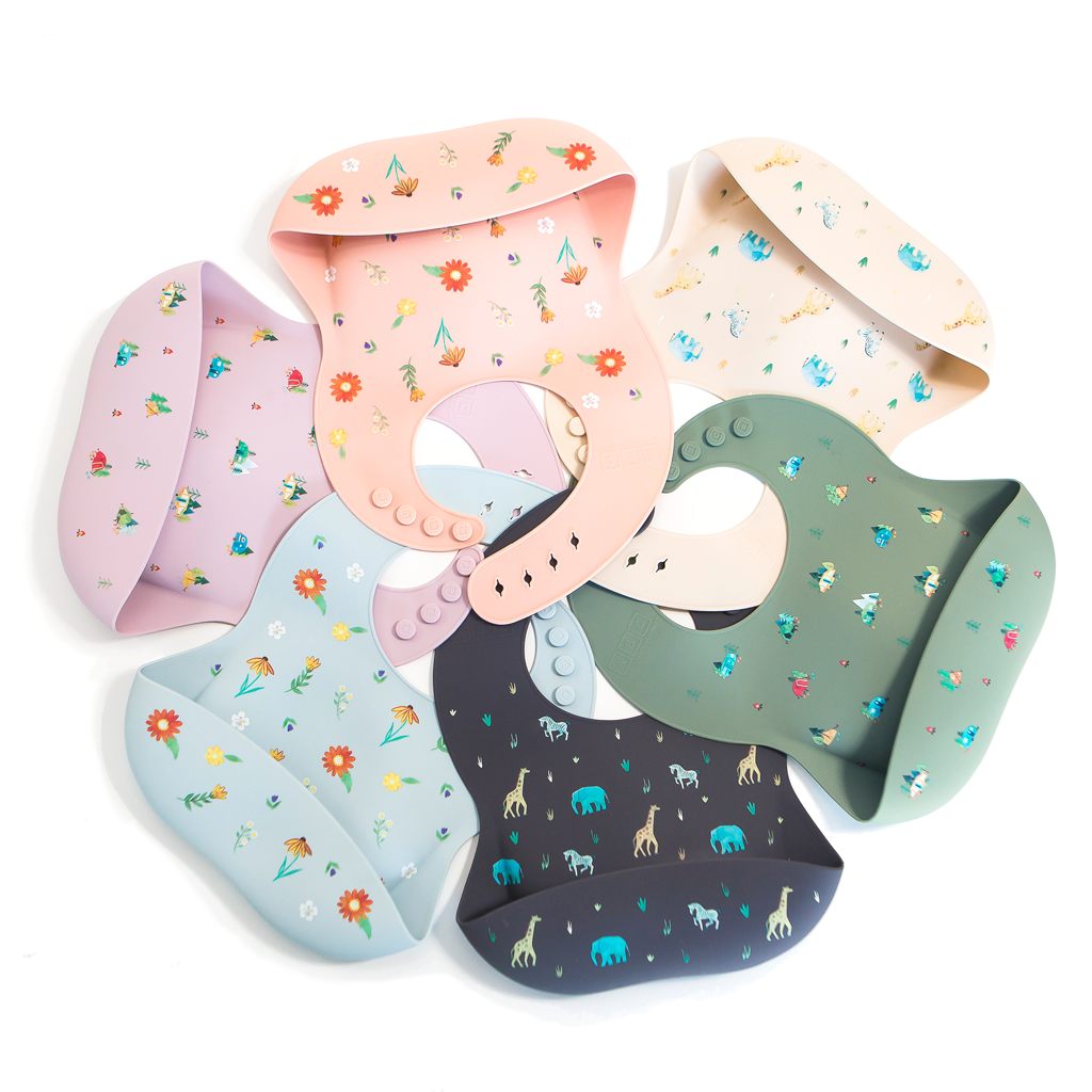 silicone feeding bibs with front pockets